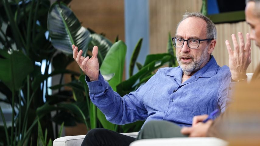 "Dumme Frage": Wikipedia-Mitgründer stürmt wütend aus Studio