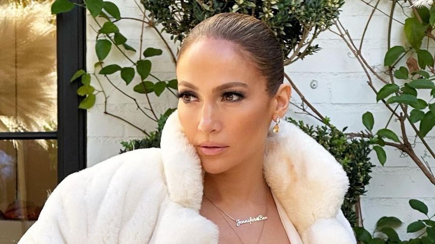 Jennifer Lopez trägt Ben Affleck jetzt ganz nah am Herzen