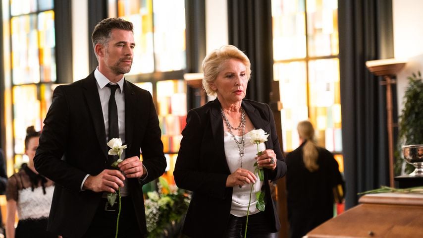 Jo Weil und Gabriele Metzger bei "Verbotene Liebe"