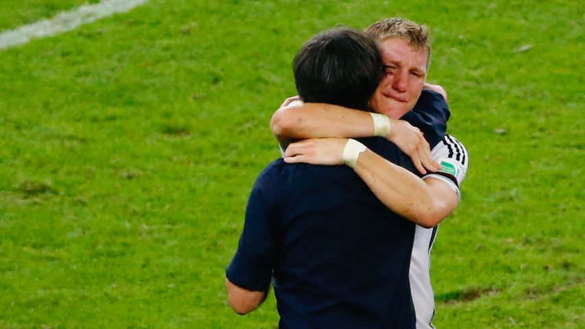Joachim Löw und Bastian Schweinsteiger nach dem WM-Finale 2014