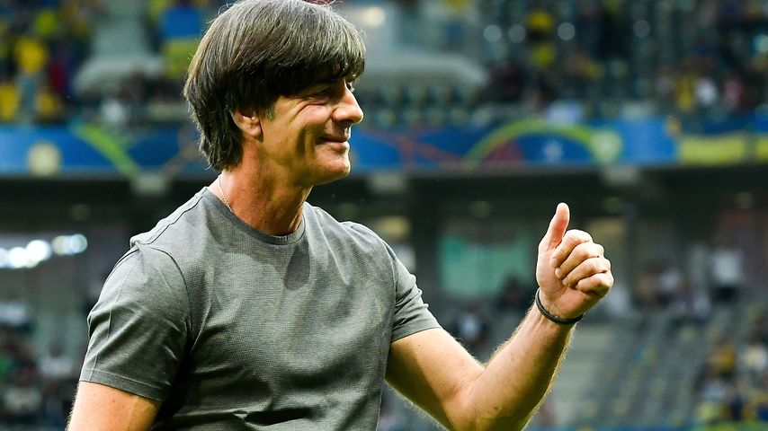 Nach Poldi: Promi-Männer verteidigen Jogis Eierkrauler!
