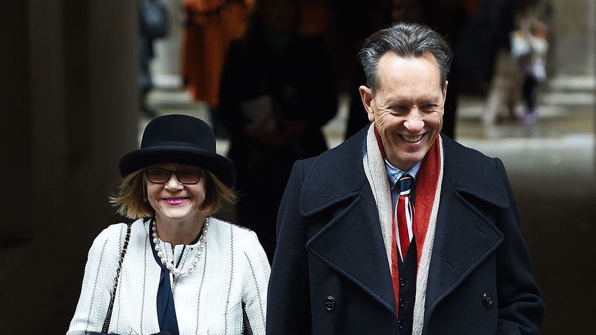 Joan Washington und Richard E. Grant im März 2016