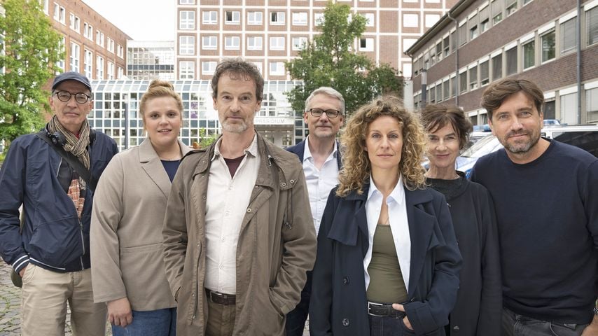 Das "Tatort"-Team und die Schauspieler Stefanie Reinsperger, Jörg Hartmann und Alessija Lause