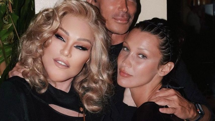 Jocelyn Wildenstein mit Bella Hadid im September 2022