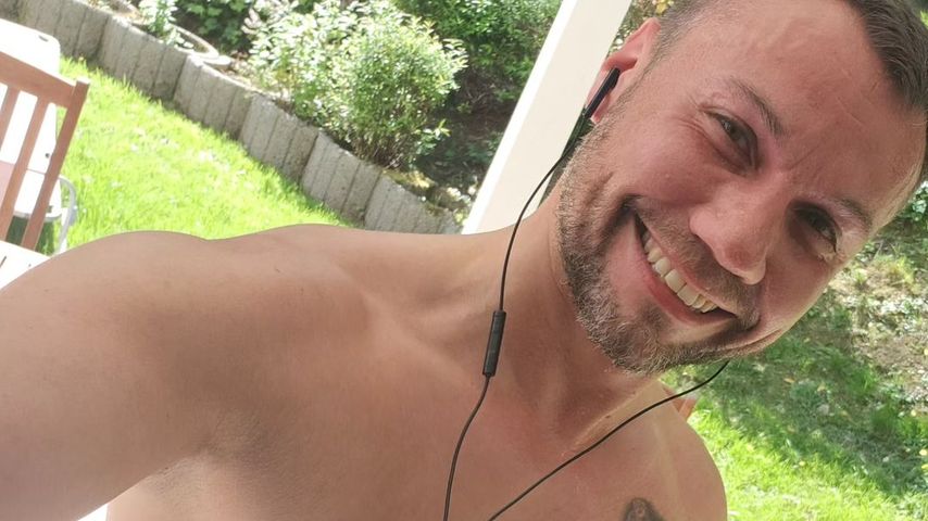 Hot: "Hochzeit auf den ersten Blick"-Kandidat zeigt Sixpack!
