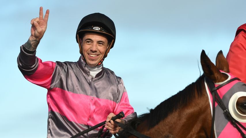 Jockey Dean Holland verunglückt beim Pferderennen und stirbt