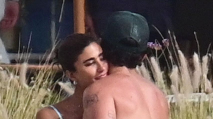 Joe Jonas mit einer Unbekannten
