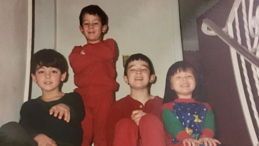 Joe Jonas, Kevin Jonas, Nick Jonas und Maya Kibbel