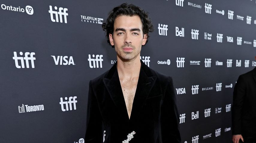 Joe Jonas, Sänger