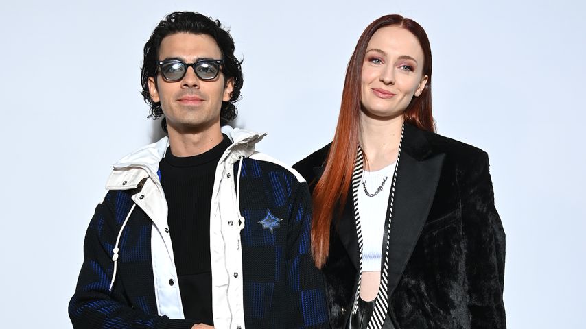 Joe Jonas und Sophie Turner posen auf Pariser Fashion Week