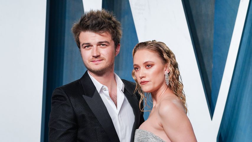 Joe Keery und Maika Monroe bei der Oscar-Party 2022