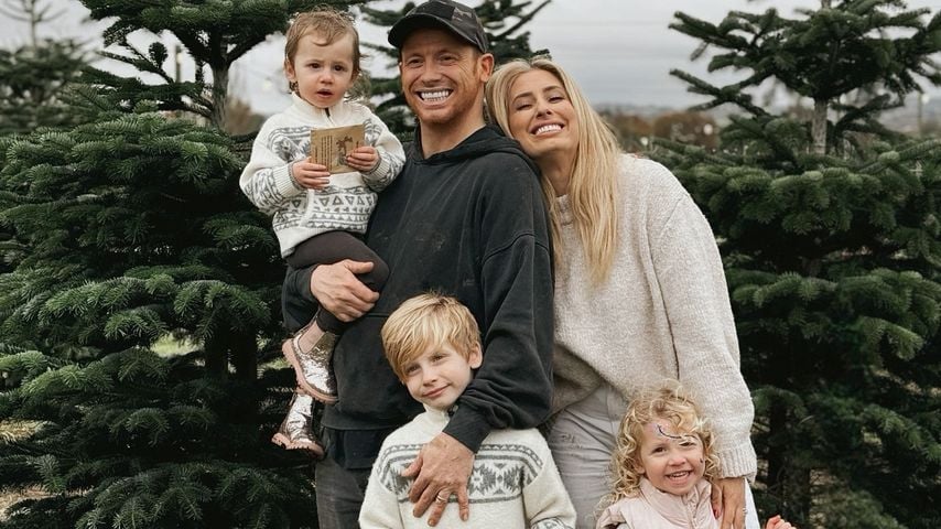 Joe Swash und Stacey Solomon mit ihren Kindern im Dezember 2024