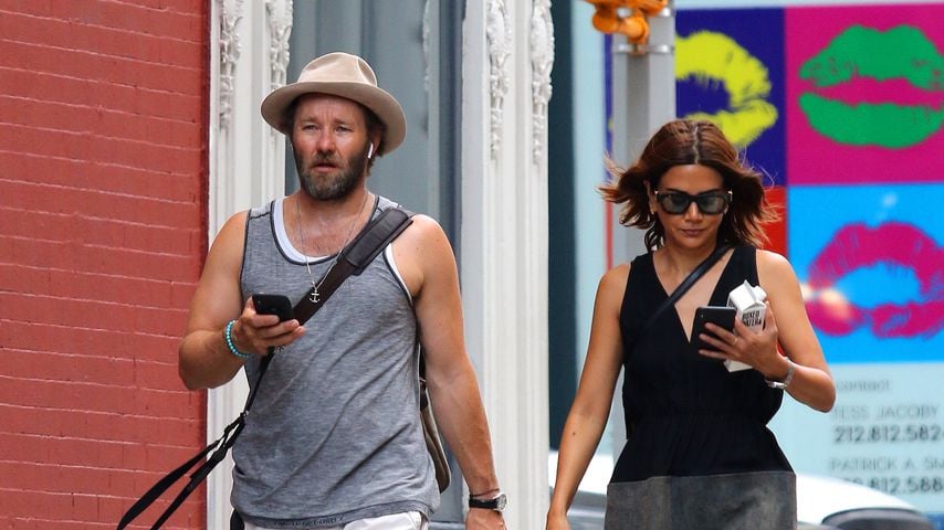 Joel Edgerton und seine Freundin Christine Centenera