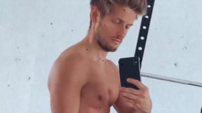 Nackter Oberkörper: Jörn Schlönvoigt zeigt sein Sixpack