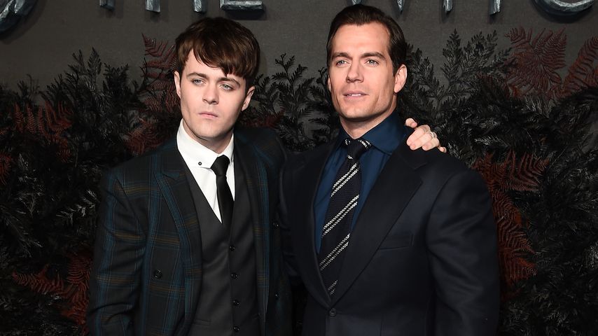 Joey Batey und Henry Cavill bei der Premiere von "The Witcher"