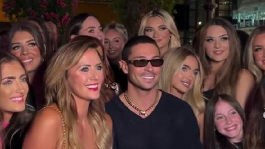Nach Jessy-Trennung: Joey Essex feiert umgeben von Frauen