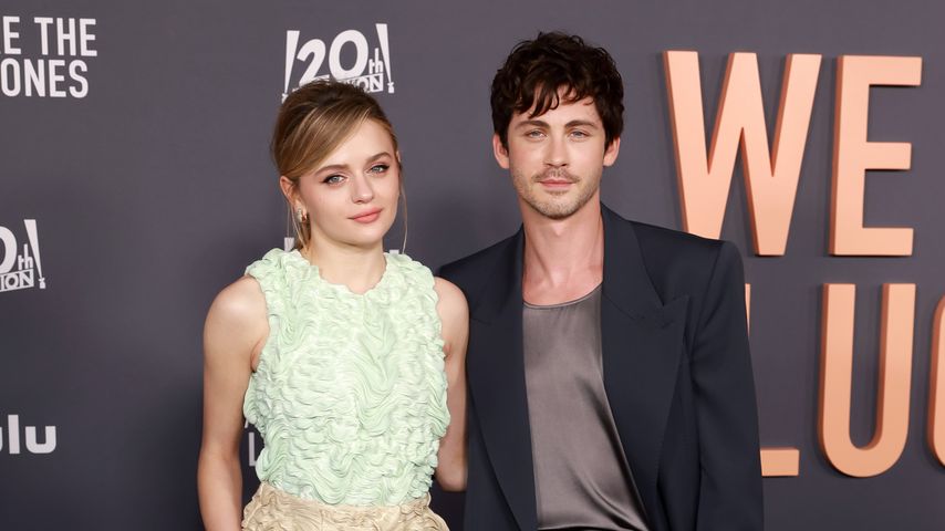 Joey King und Logan Lerman bei der Premiere von "We Were The Lucky Ones", März 2024