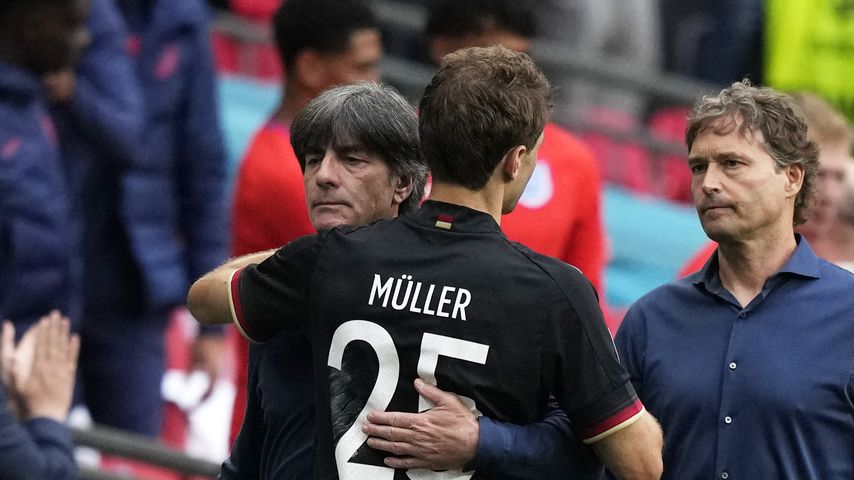 Jogi Löw und Thomas Müller beim EM-Achtelfinale 2021