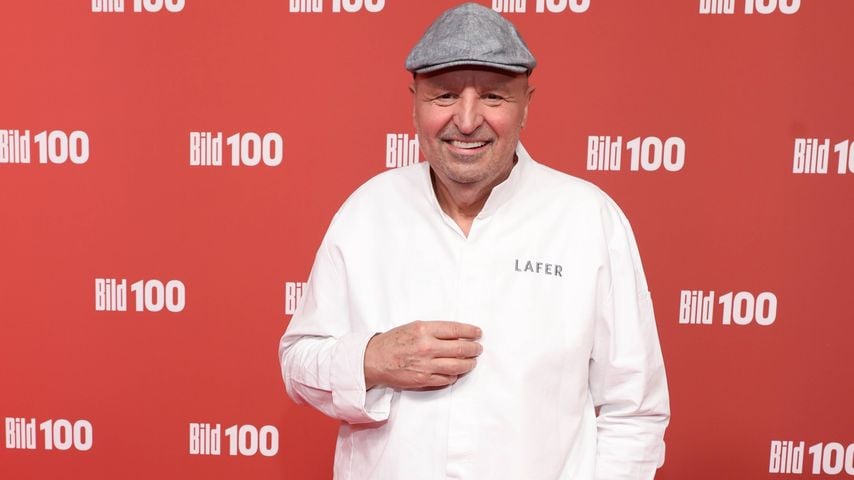Johann Lafer auf dem roten Teppich bei BILD100 2026 in Berlin