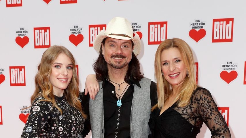 Johanna Mross, Lanny Lanner und Stefanie Hertel im Dezember 2021