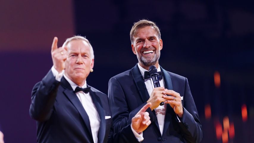 Johannes B. Kerner und Jürgen Klopp beim Ball des Sports 2025 in Wiesbaden