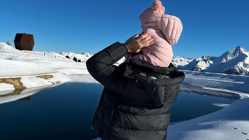 Johannes Haller mit seiner Tochter Hailey-Su im Dezember 2021