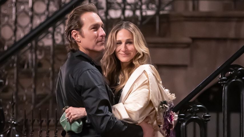 John Corbett und Sarah Jessica Parker am Set von "And Just Like That"