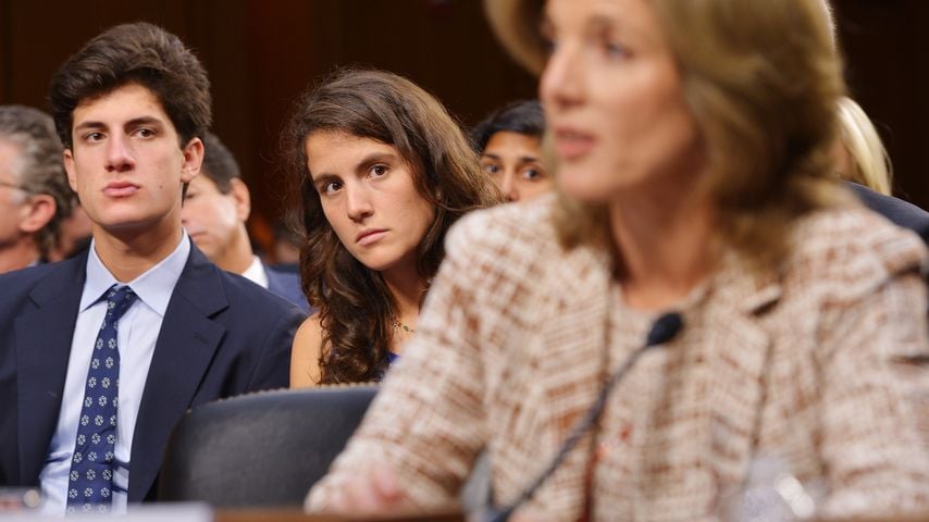 John "Jack" Schlossberg, Tatiana Schlossberg und Caroline Kennedy im Senat in Washington, 19. September 2013