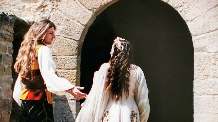 John Kelly und seine Frau Maite bei ihrer Hochzeit 2001