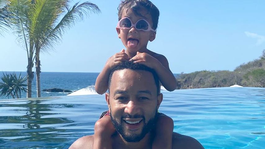 John Legend mit seinem Sohn