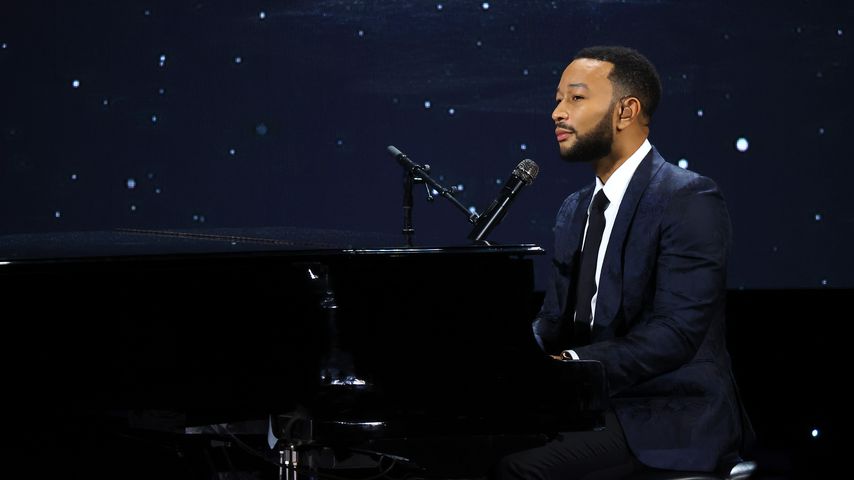 Auftritt nach Fehlgeburt: John Legend widmet Chrissy Song