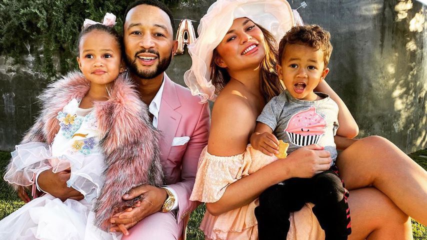 John Legend und Chrissy Teigen mit ihren Kindern Luna und Miles