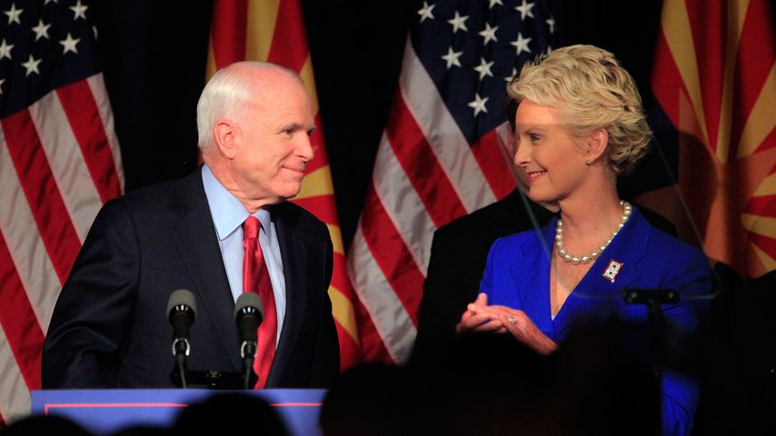 Große Anteilnahme: Promis trauern um US-Senator John McCain!