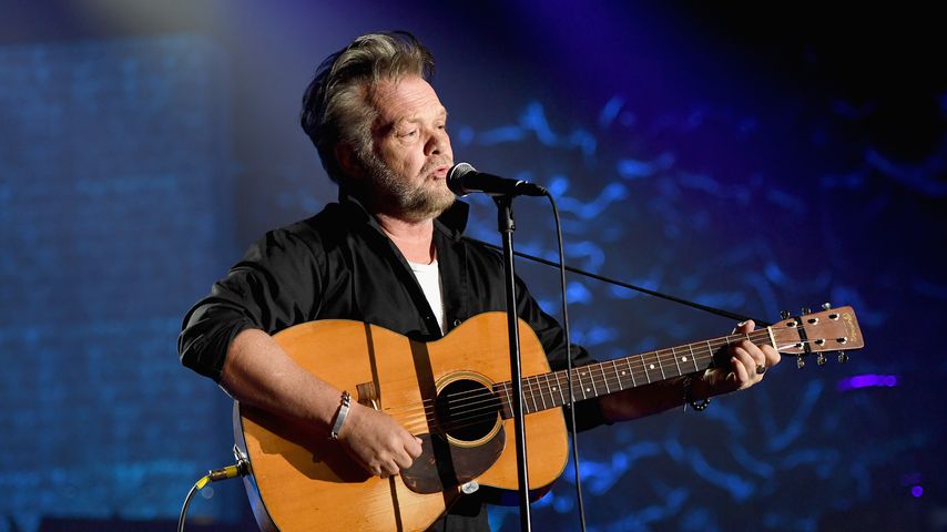 John Mellencamp, Sänger