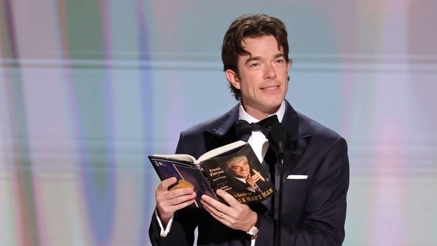 John Mulaney spricht bei den 78. Primetime Emmy Awards in Los Angeles 2026