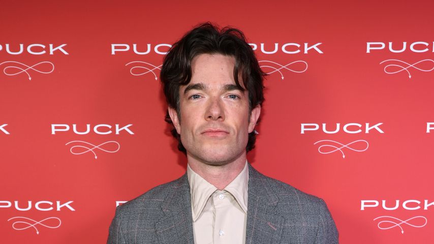 John Mulaney, Komiker