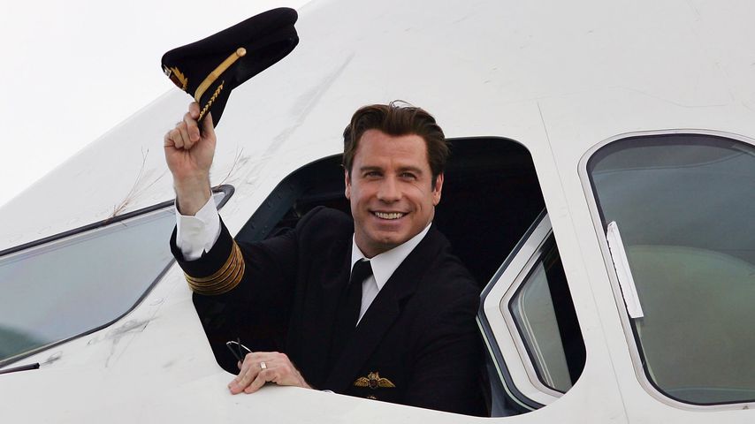 John Travolta in einem Flugzeug in Brisbane im November 2006