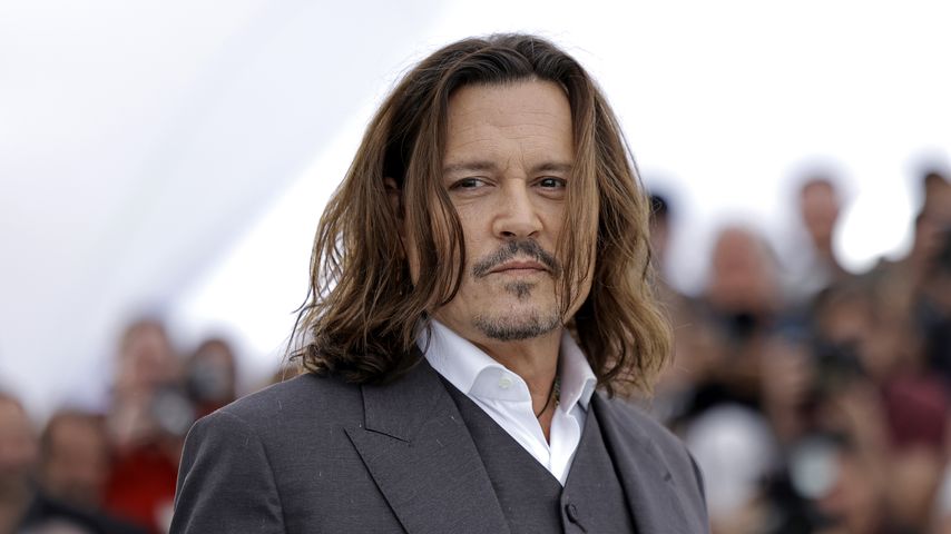 Johnny Depp eröffnet immersive Kunstausstellung in New York