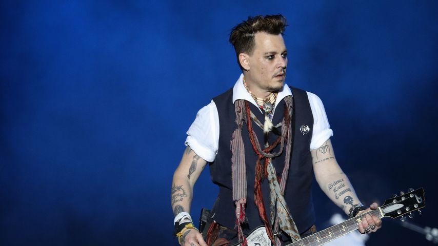 Johnny Depp mit seiner Band bei einem Konzert in Deutschland, Mai 2016