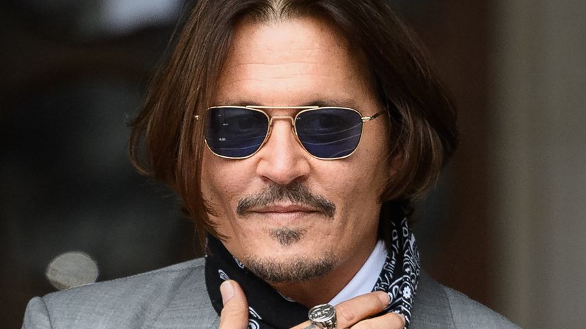 Johnny Depp steht vor den Royal Courts of Justice in London, 2020