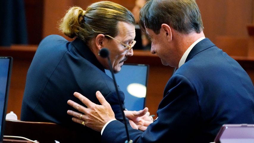 Johnny Depp und sein Anwalt Benjamin Chew