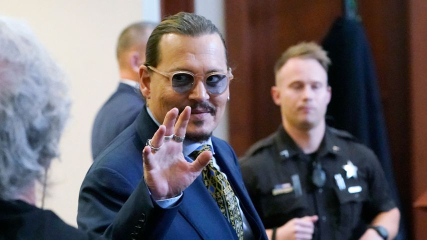 Orthopäde: Johnny Depps Fingerverletzung nicht von Flasche