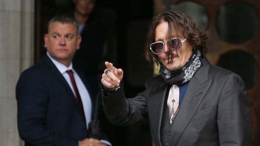 Wollte Johnny Depp Ambers Hund in die Mikrowelle stecken?