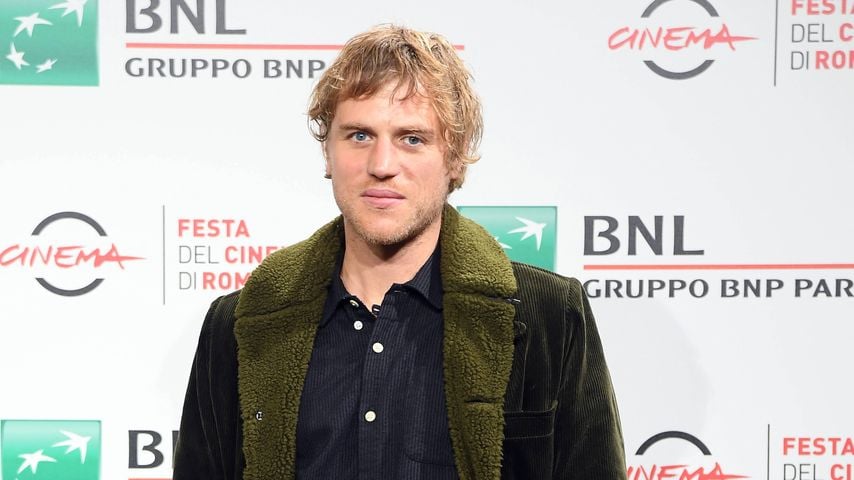 Johnny Flynn spricht über Mobbing und seine Panikattacken