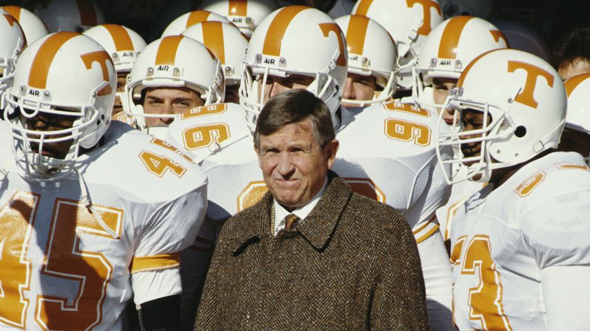 Johnny Majors mit dem Team der Tennessee Volunteers, 1991