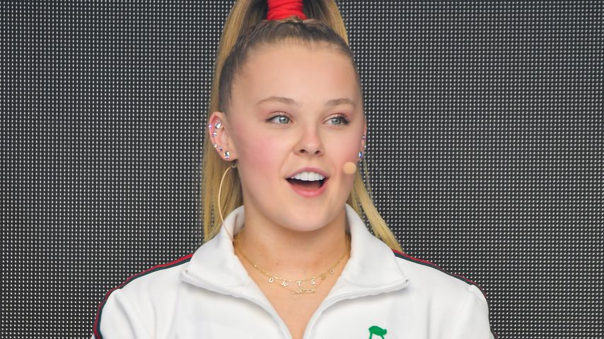 JoJo Siwa wurde bei Basketballspiel fast niedergetrampelt!