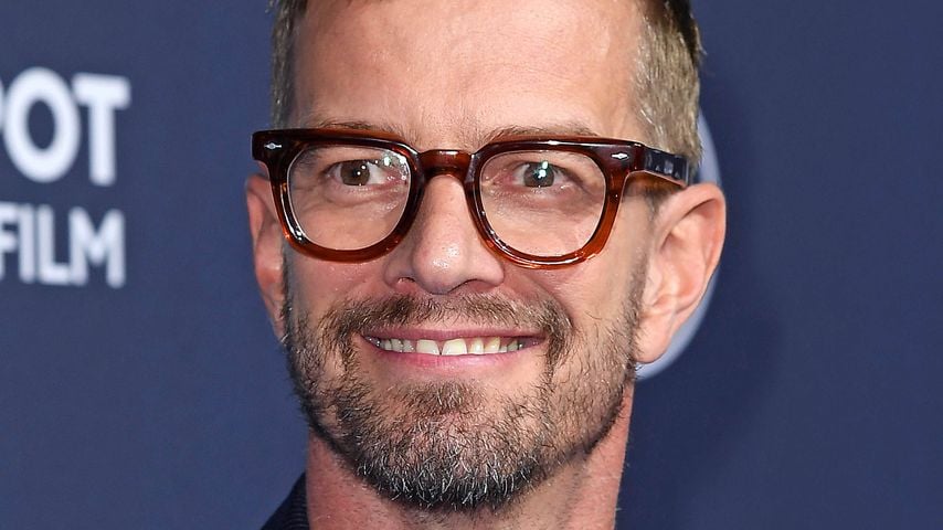 Joko Winterscheidt bei der Verleihung des Blauen Panther 2025 in der BMW Welt in München