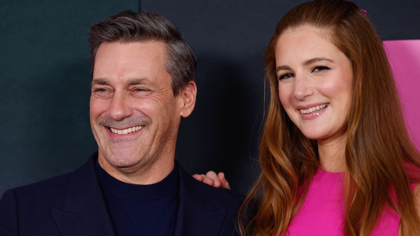 Bei der New Yorker Premiere von "Mean Girls": Jon Hamm mit Ehefrau Anna Osceola