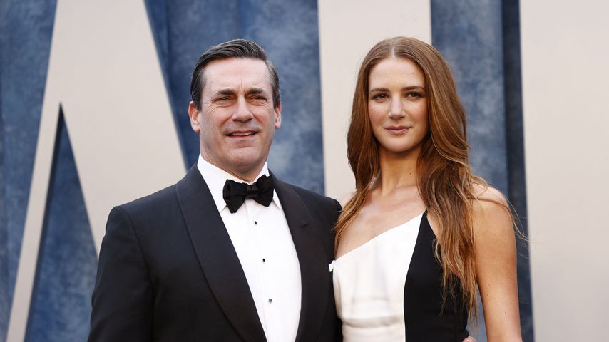 Jon Hamm turtelt mit seiner Verlobten auf der Oscar-Party!