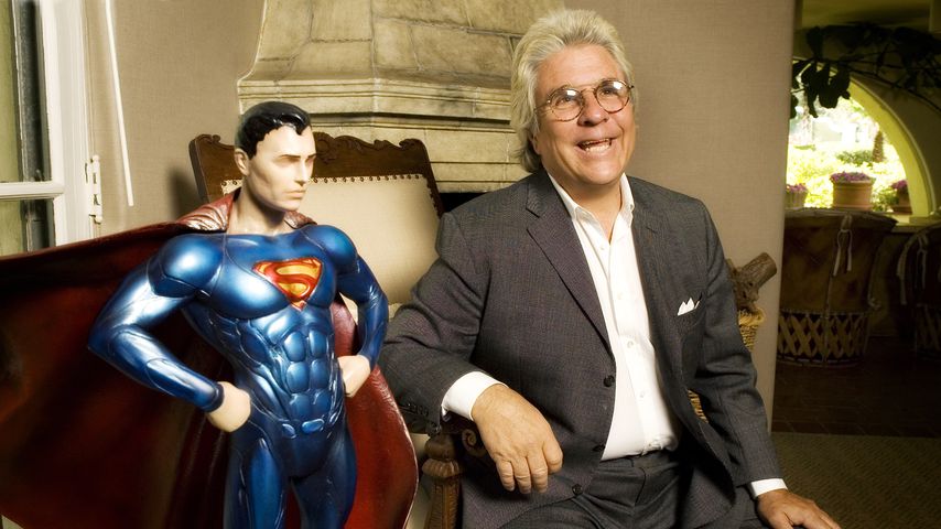 Jon Peters bei einem Fotoshooting in Beverly Hills im April 2007